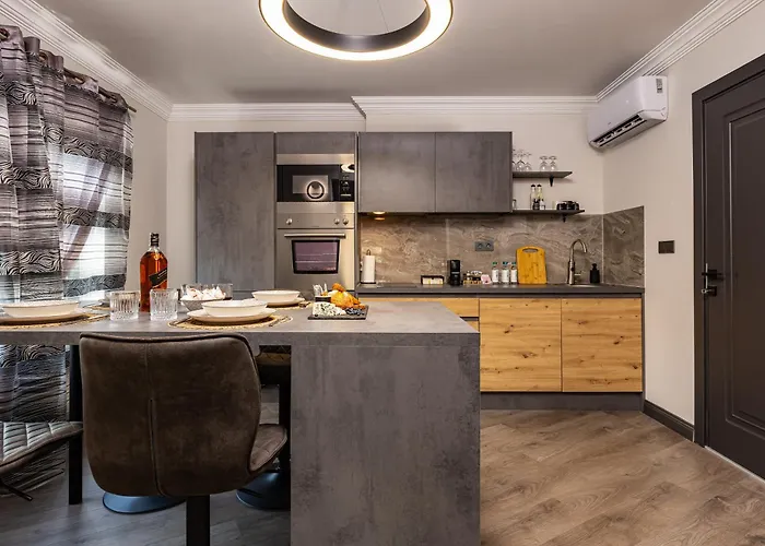 Apartment With Garden View By Flat Mаnager